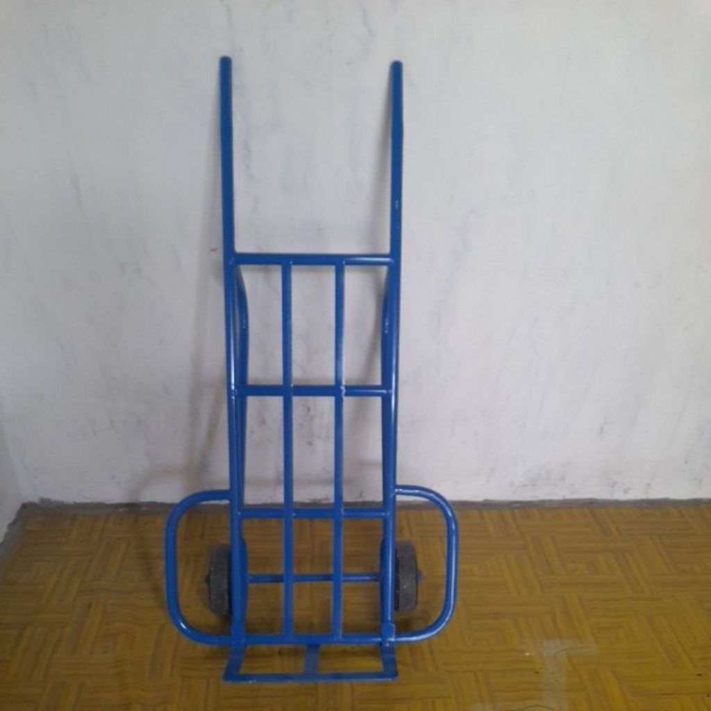 Troli barang serbaguna