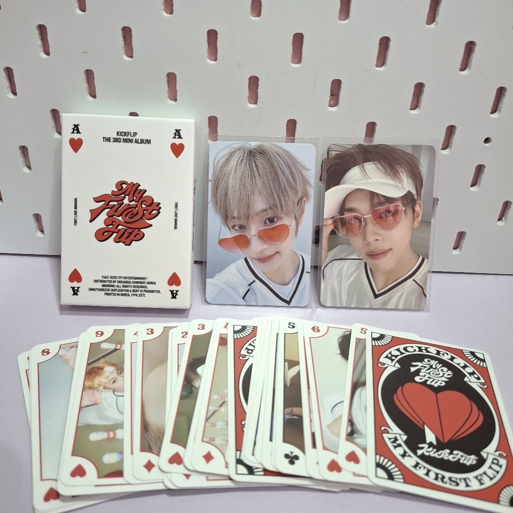 WTS Photocard PC Official KickFlip pocaalbum my first flip black ver white ver, my first love song K