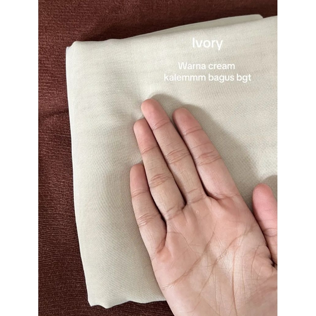 Hijab Segi Empat Paris Jadul Warna Ivory Cod