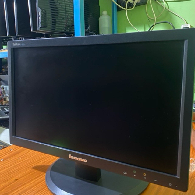 MONITOR LENOVO 19 INCH
