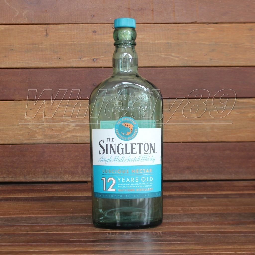 Botol bekas singleton untuk koleksi