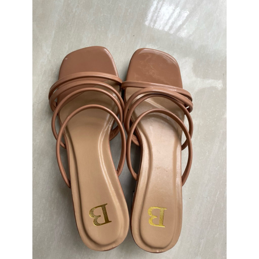 [PRELOVED] BERRYBENKA - Sandal Hak Wanita