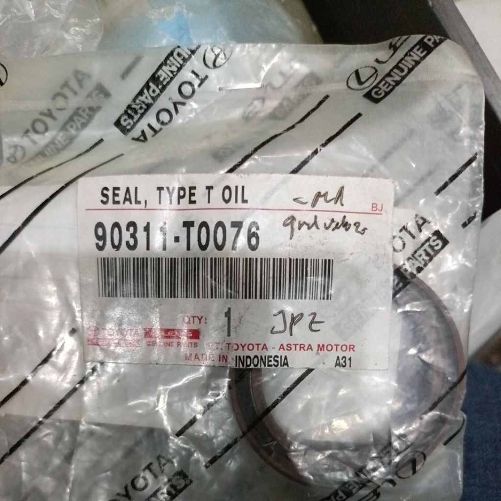 90311-T0076 SEAL KREG AS DEPAN VELOZ GRAND