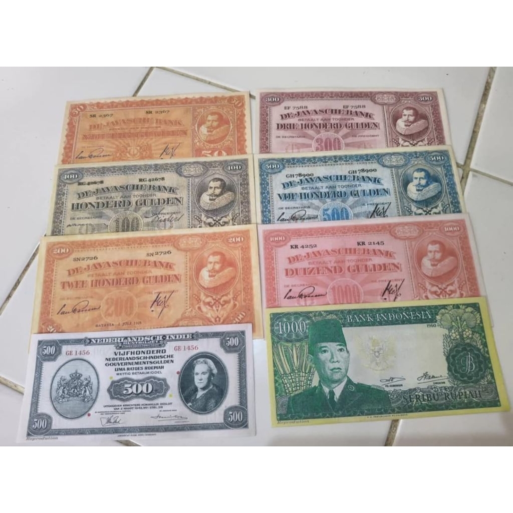 paket 8 lembar uang kuno replika/sovenir bagus di bingkai sesuai foto