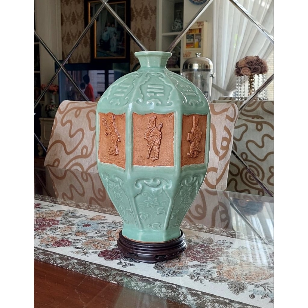 Vas celadon antik langka
