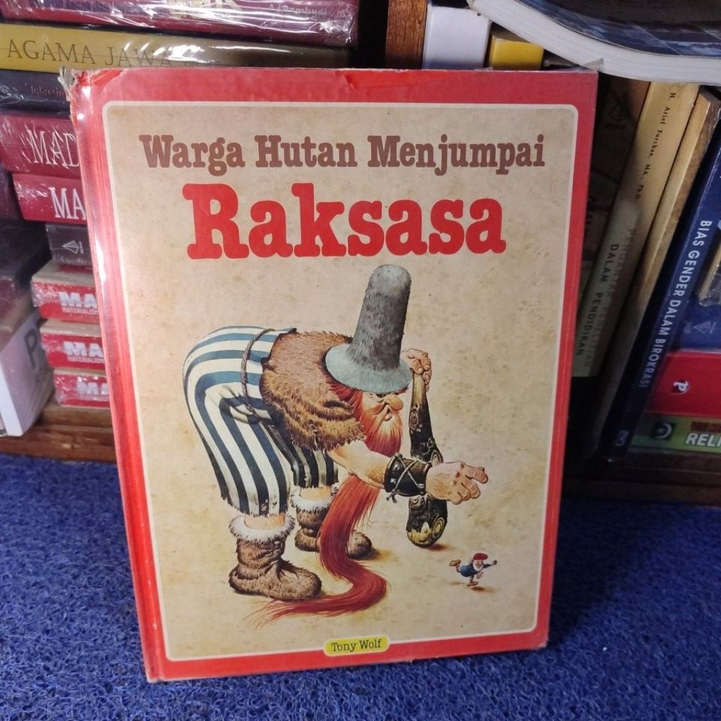 warga hutan menjumpai raksasa