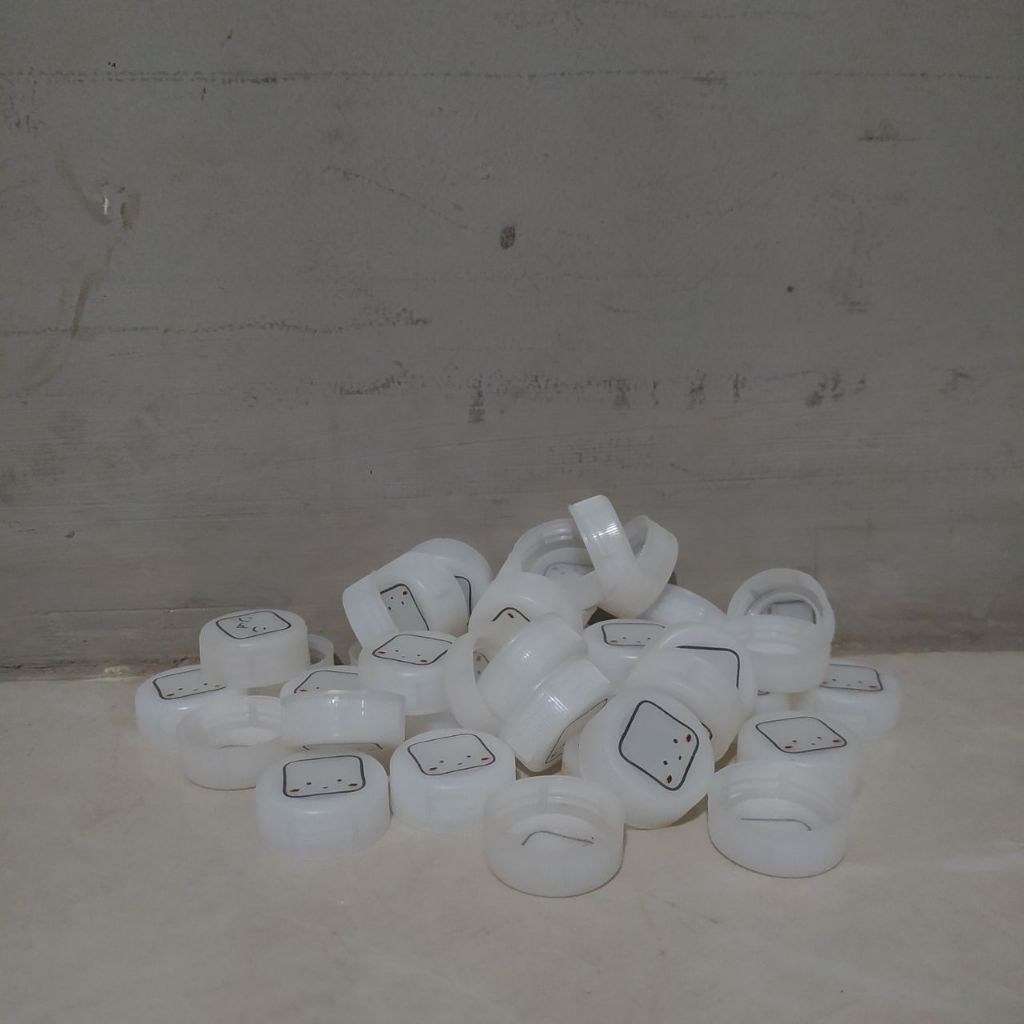 40pcs Tutup Botol Plastik Mogu Mogu Warna Putih Bening Karakter Lucu Bekas Bersih