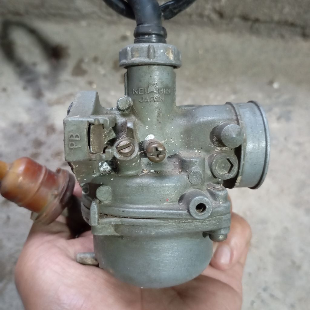 Karburator Astrea grand karbu Astrea grand karbu ori copotan ( Bekas)