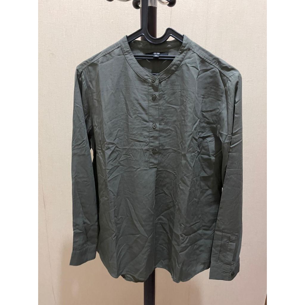Preloved Kemeja Wanita Uniqlo