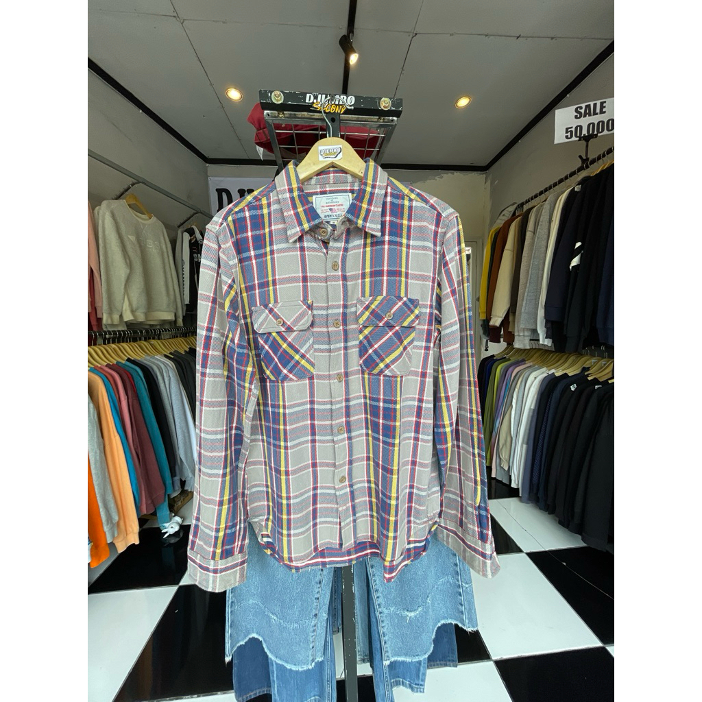 Kemeja kotak warna abu avirex