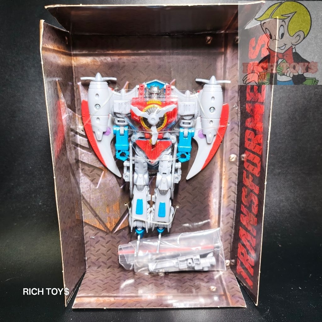 ORIGINAL HASBRO TRANSFORMERS HEART OF STEEL STARSCREAM DELUXE CLASS