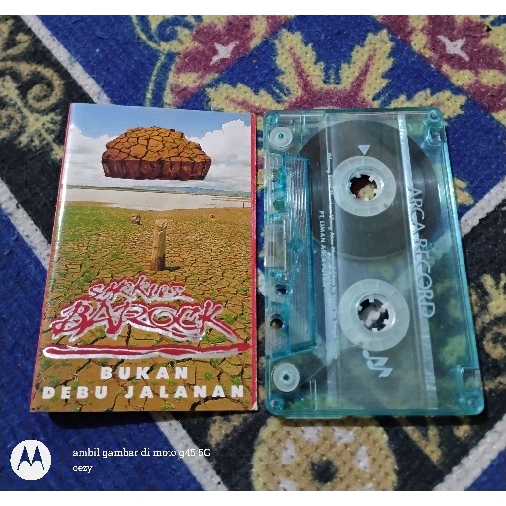 Kaset Sawung Jabo bersama Sirkus Barock - bukan debu jalanan