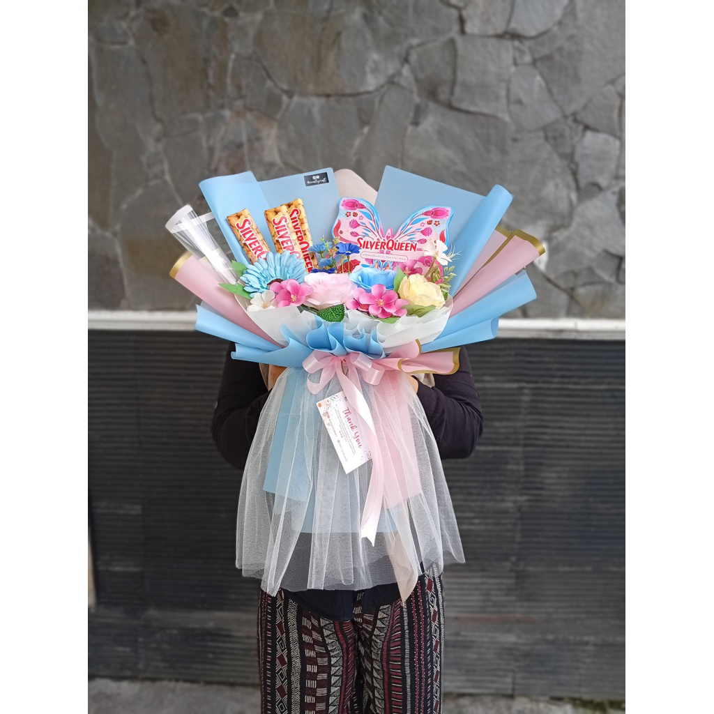 BUCKET COKLAT KARAKTER VALENTINE BUKET MURAH BOUQUET KADO VALENTINE BALON LOVE
