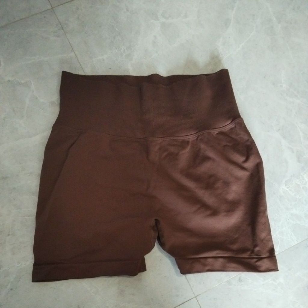 celana pendek olahraga wanita PL