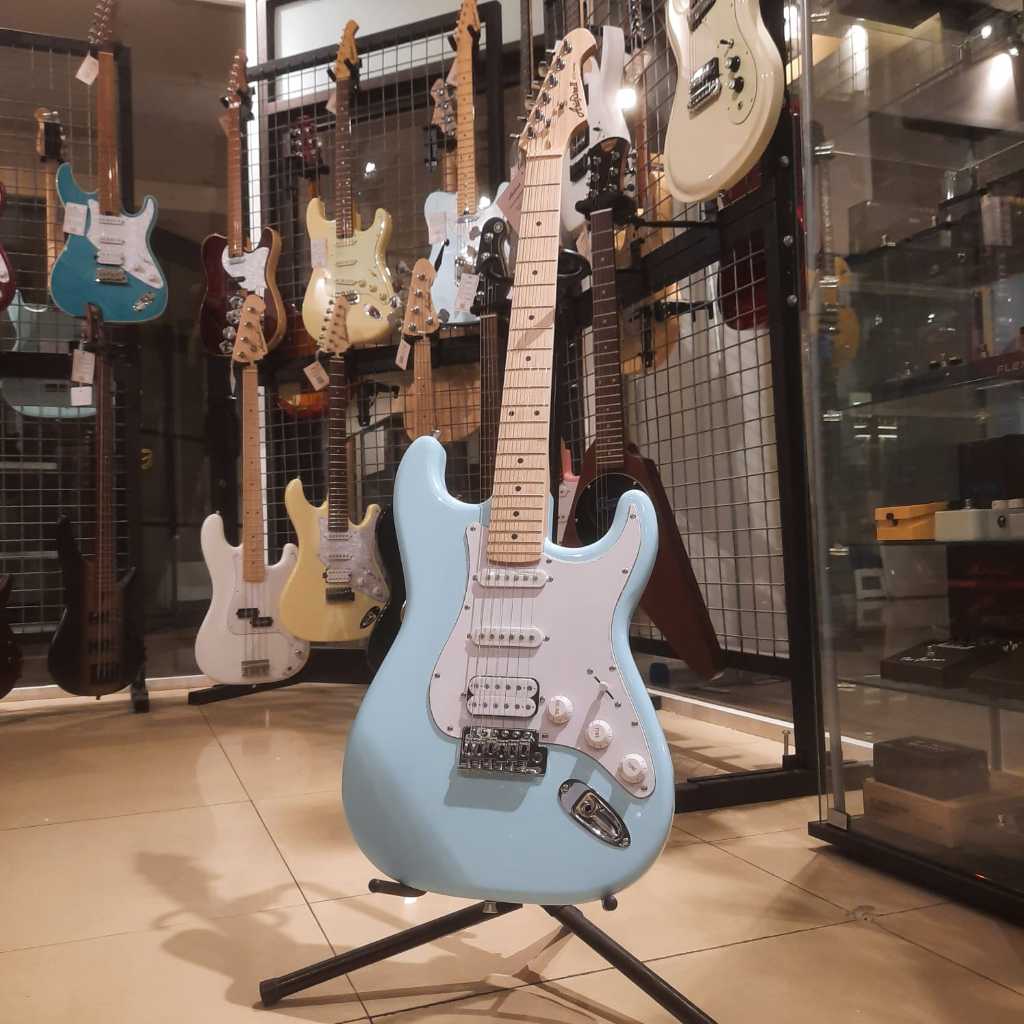 Aria Pro II STG-004/M Electric Guitar SNBL (Sonic Blue)