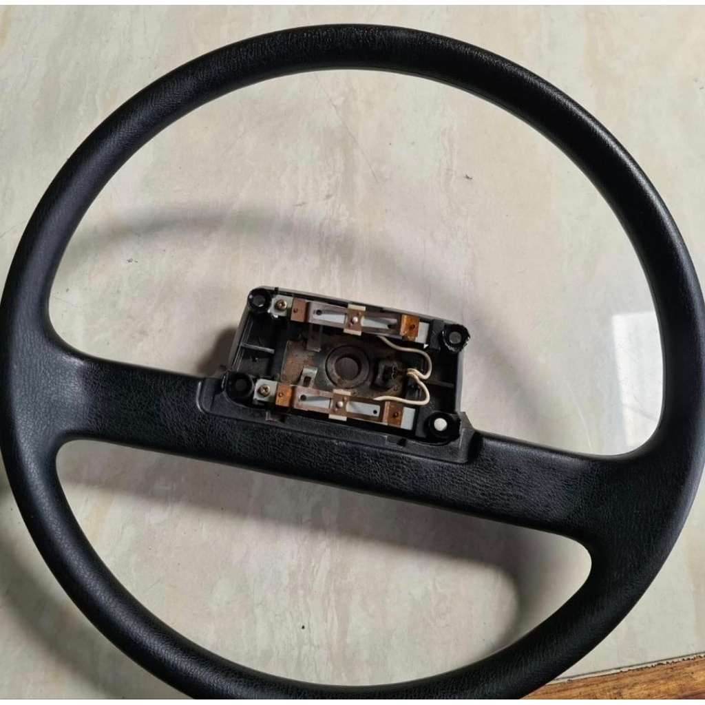 Setir Mobil Daihatsu Zebra 1987 Tanpa Tombol Klakson Kondisi Bekas