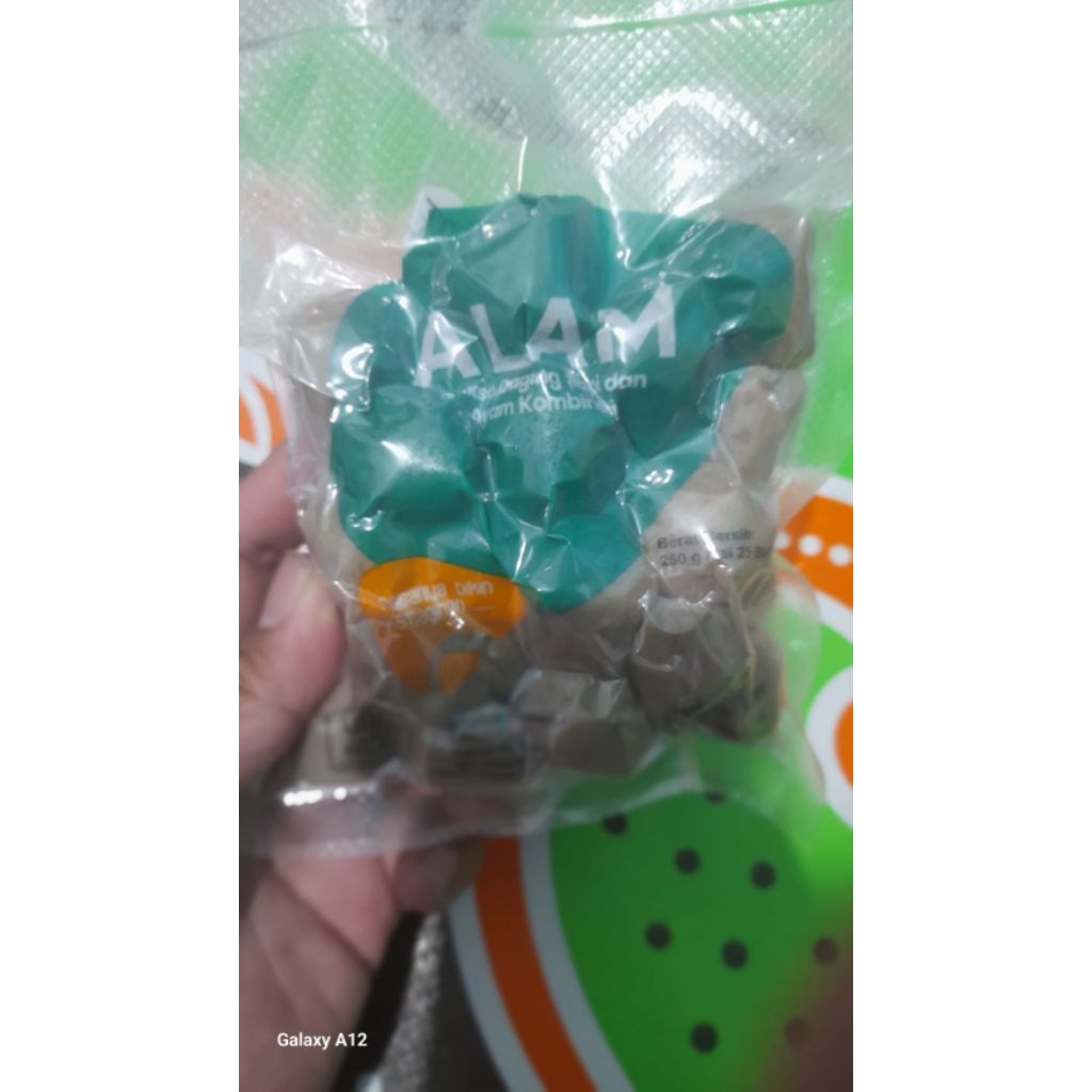 bakso sapi kombinasi enak halal .bakso alam BE isi 25 butir kemasan di vakum