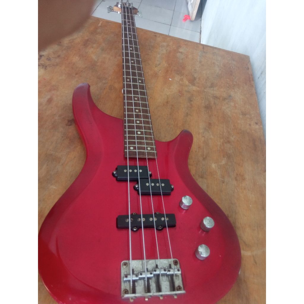 gitar bass caraya