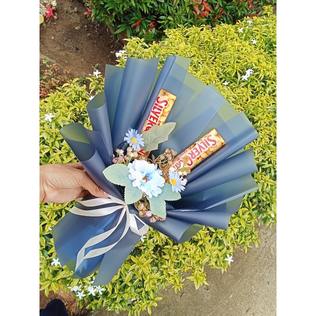 Buket Coklat Silverqueen / Buket Ulang Tahun /Buket wisuda/buket coklat/buket valentine