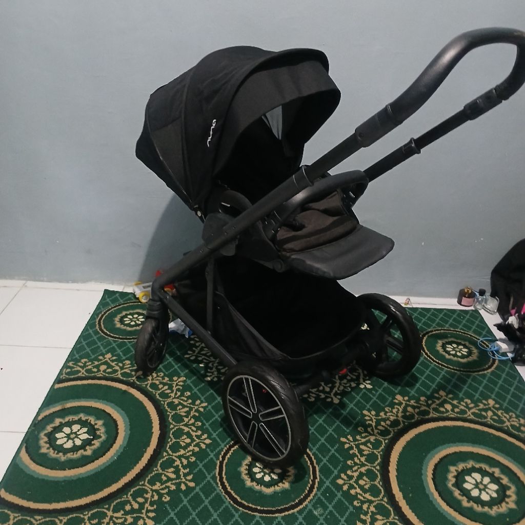 STROLLER NUNA MIXX 2 CAVIAR PRELOVED/BEKAS