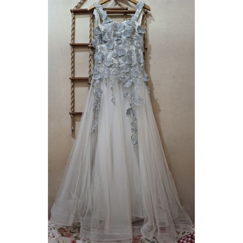 Dress pesta with cup bra