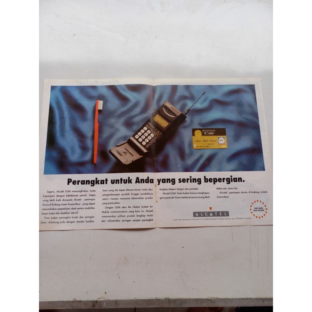 POSTER CELULER / POSTER SISIPAN MAJALAH