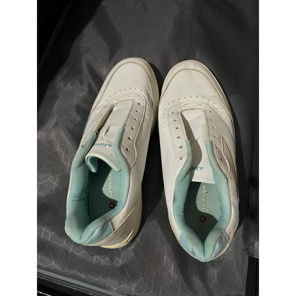 sepatu airwalk wanita biru