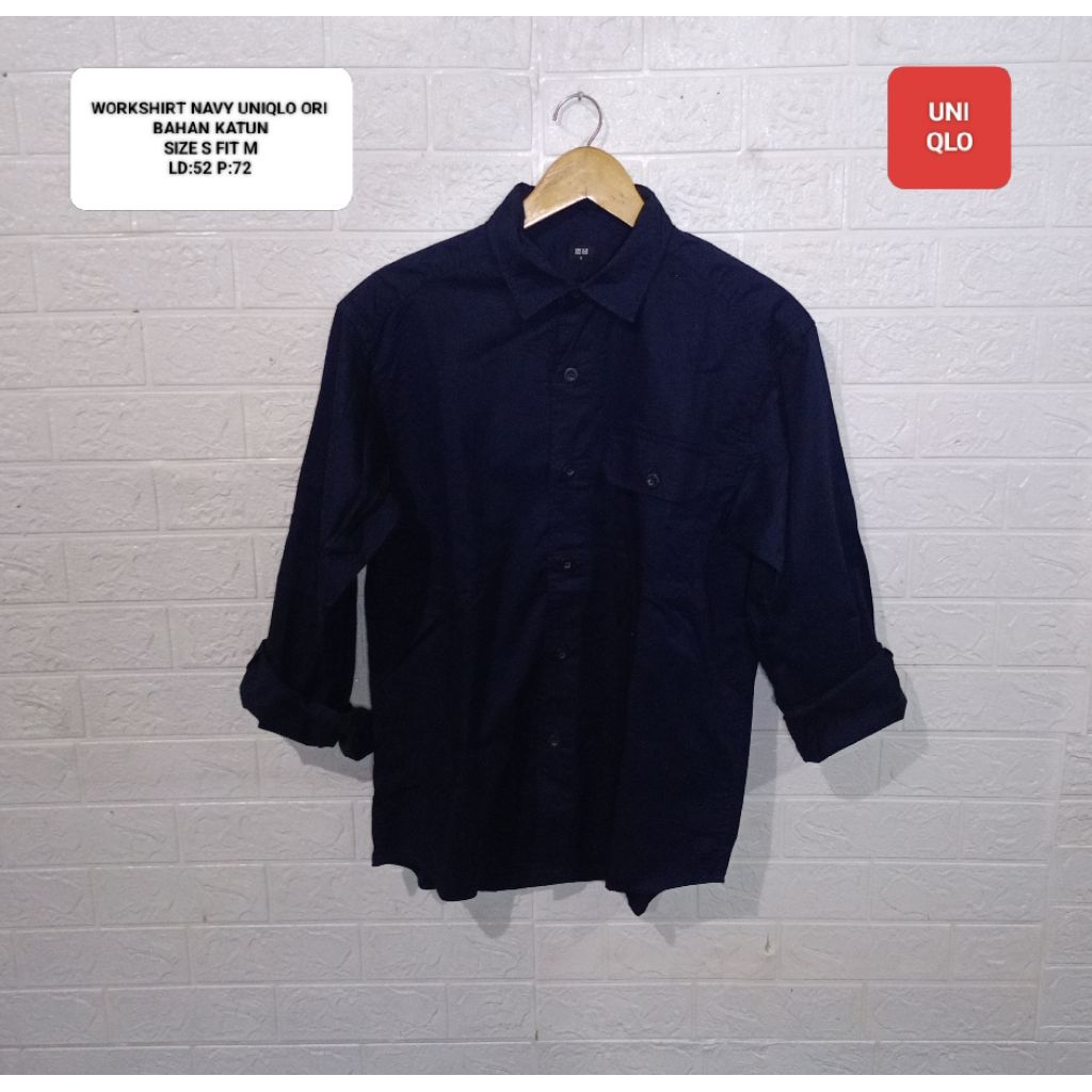 KEMEJA WORKSHIRT NAVY UNIQLO ORI SIZE S FIT M BAHAN KATUN