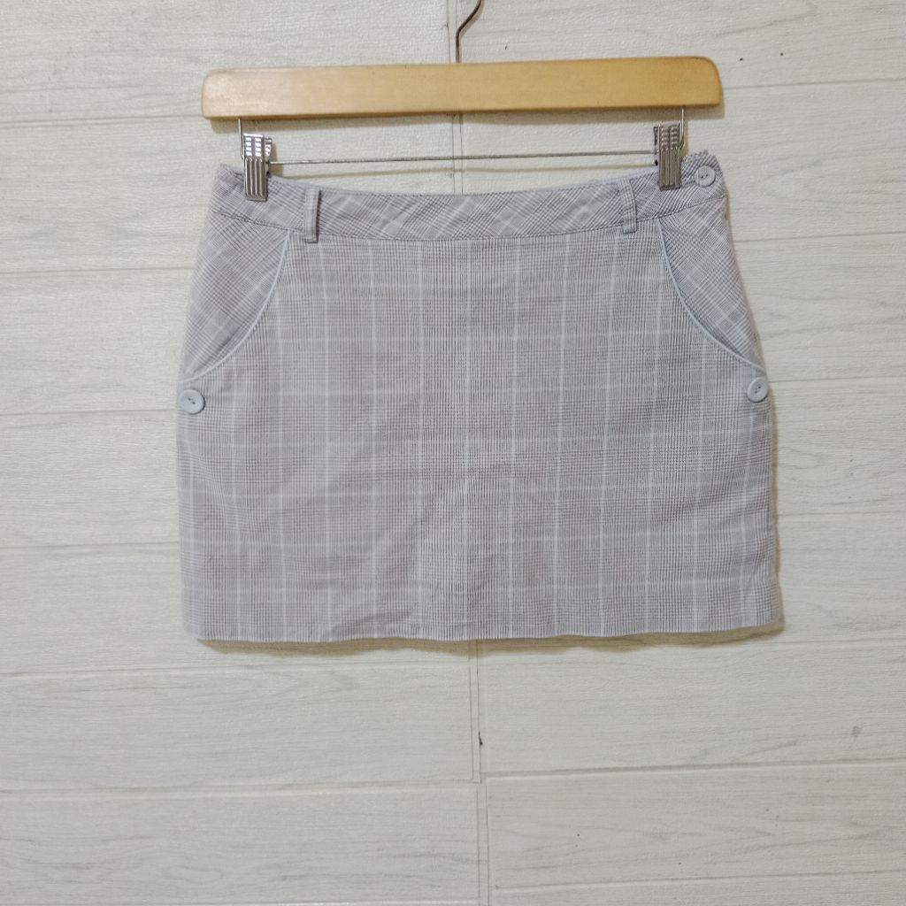 rok golf wanita Dennis Golf