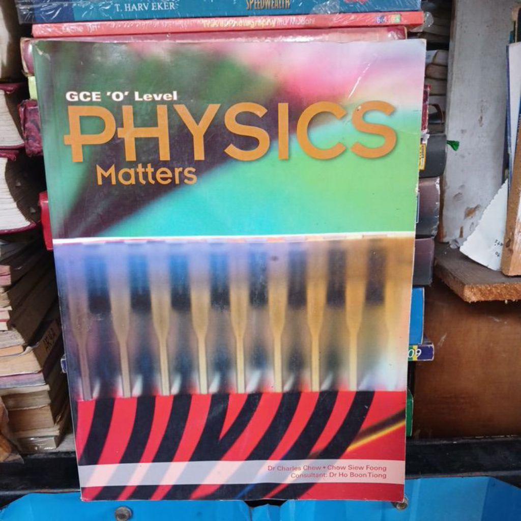 BUKU BEKAS ORIGINAL PHYSICS MATTERS