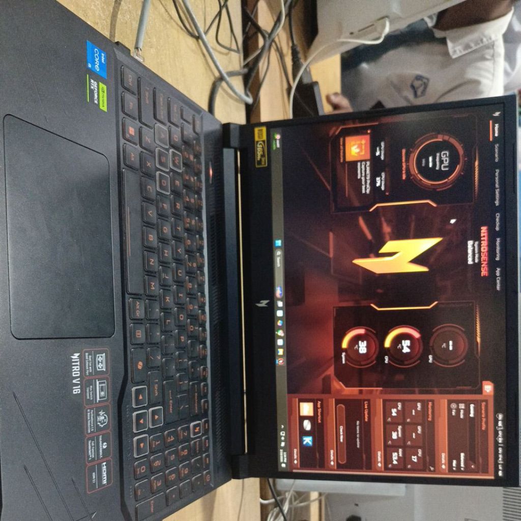 Acer nitro v16 i5 14450hx rtx 5080 ram 32, ssd 512 pcie gen 3 nvme, ddr 5