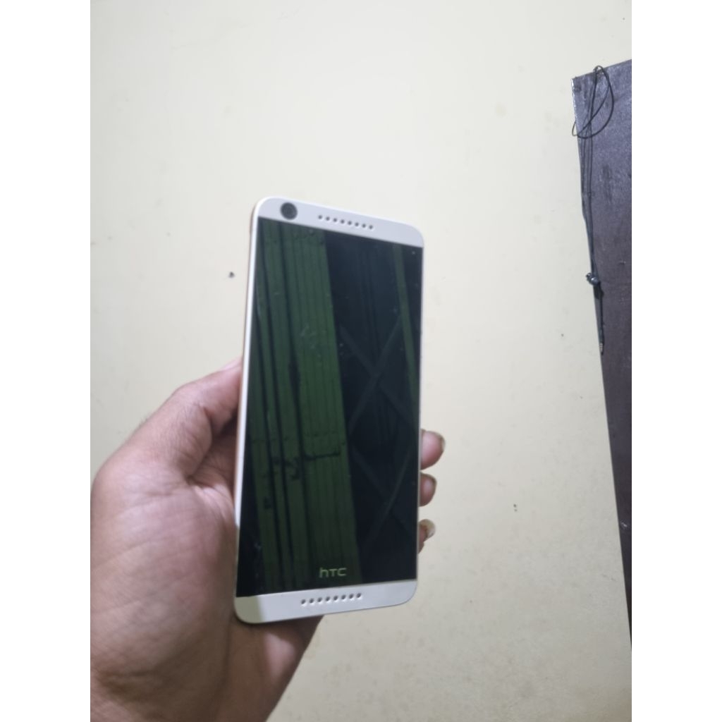 Handphone Second HTC Desire Eye262