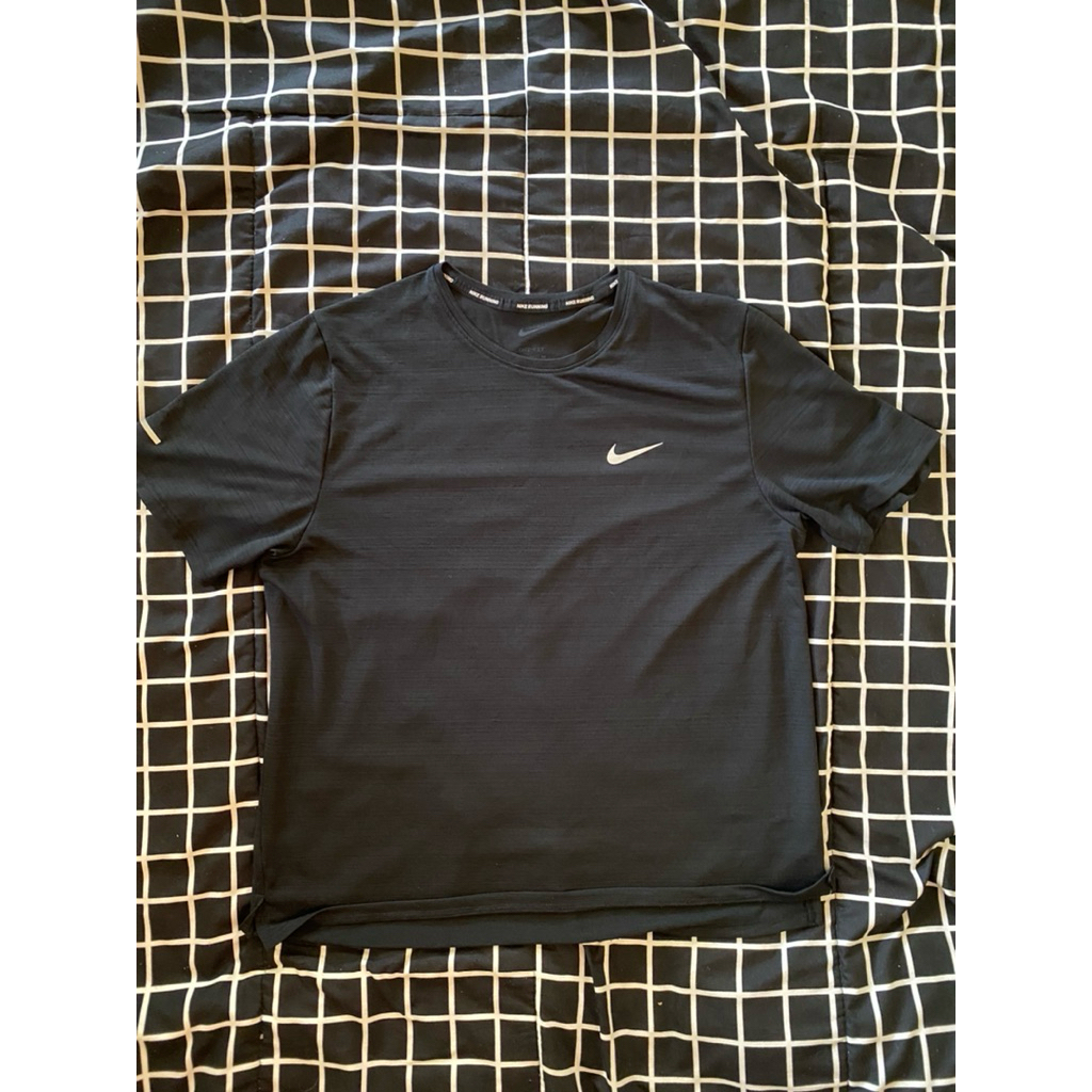 jersey running nike hitam size XL