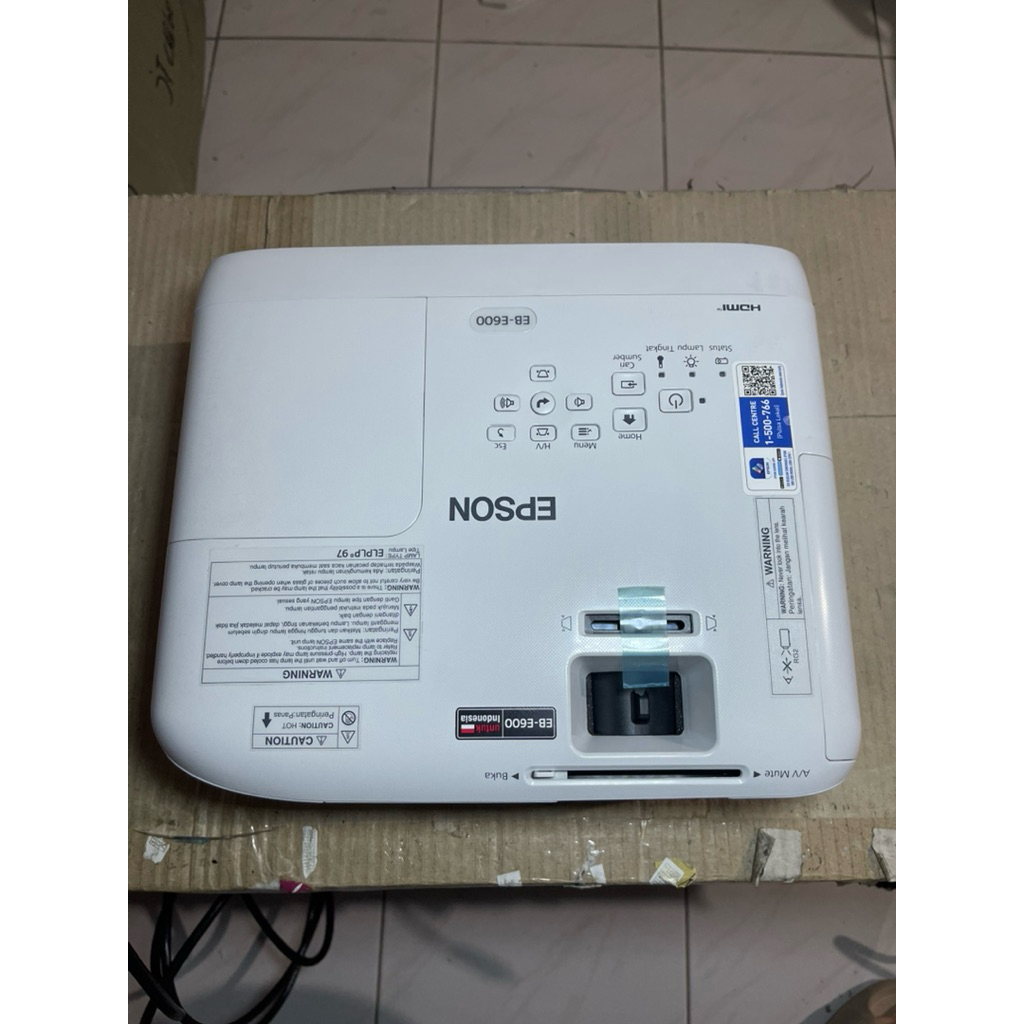 Proyektor Epson EB-E600 / EB E600