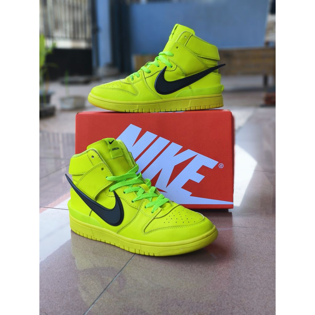 NIKE Dunk High AMBUSH fresh Lime  size 42