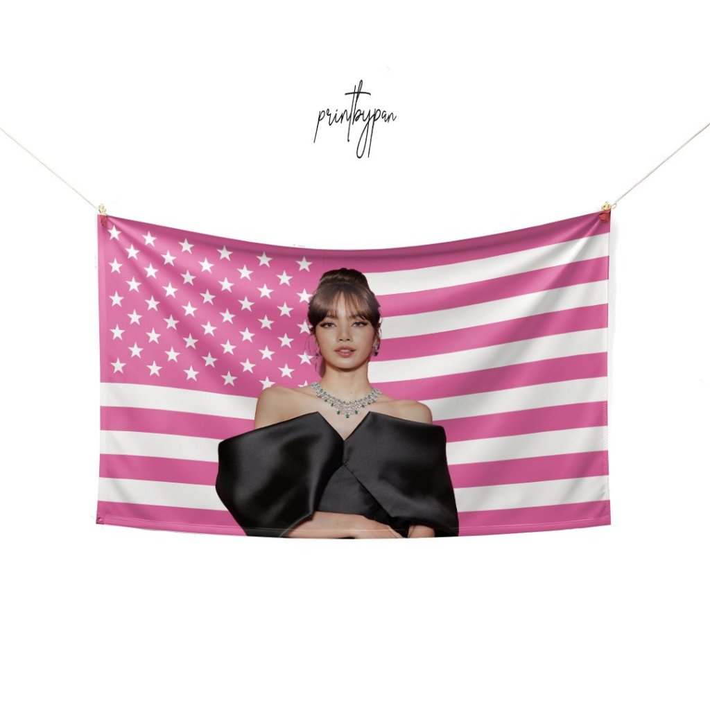 Bendera Custom Photo Amerika Pink | Flag K-Pop Bebas Request Poster Kain | Dekorasi Kamar Tidur Stud