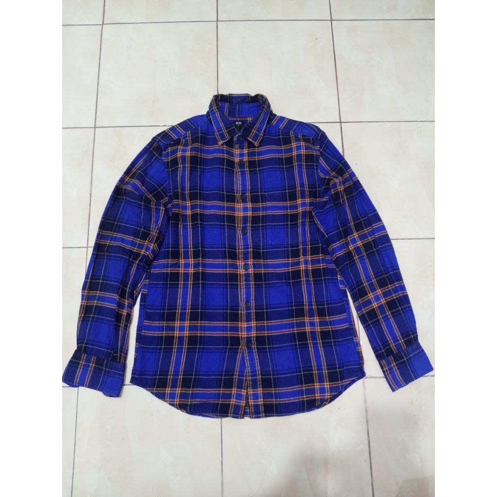 Kemeja Flannel uniqlo