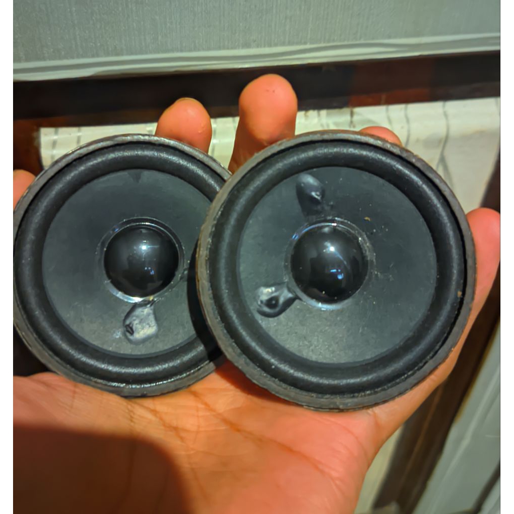 Speaker mini bekas musik box ukuran 2,5 inchi( baca deskripsi)
