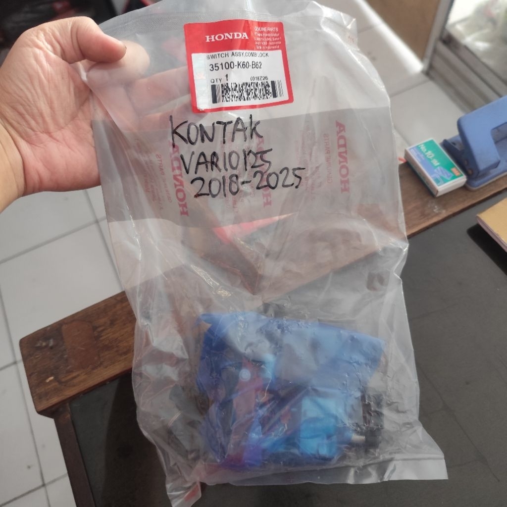 kunci kontak komplit vario 125 2018-2025 35100K60B62