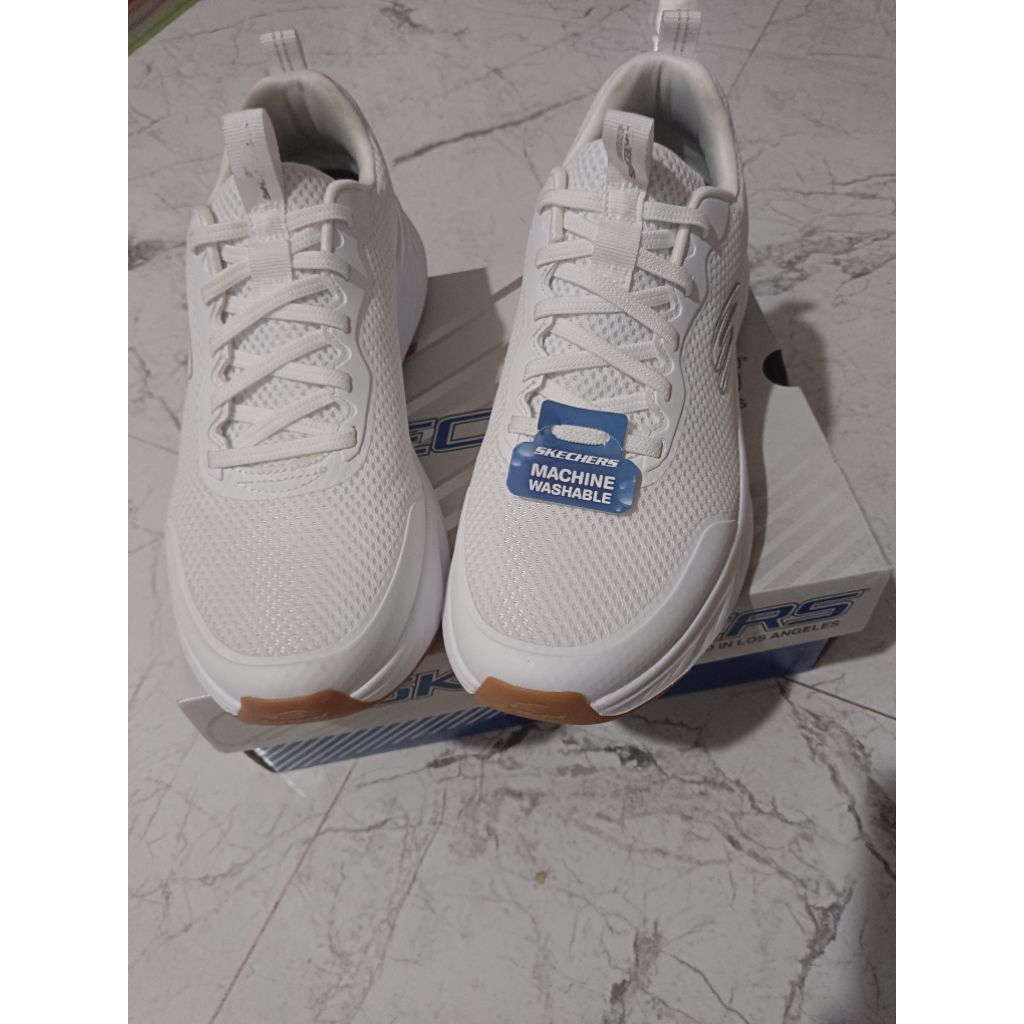 SEPATU SKECHERS ORIGINAL 100%