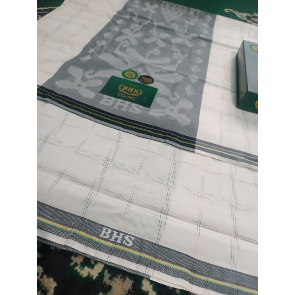 SARUNG BHS  COSMO MOTIF KOTAK JADUL PUTIH ORIGINAL KWALITAS TERJAMIN