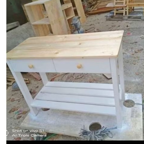 meja Rias minimalis terbuat dari bahan jati belanda