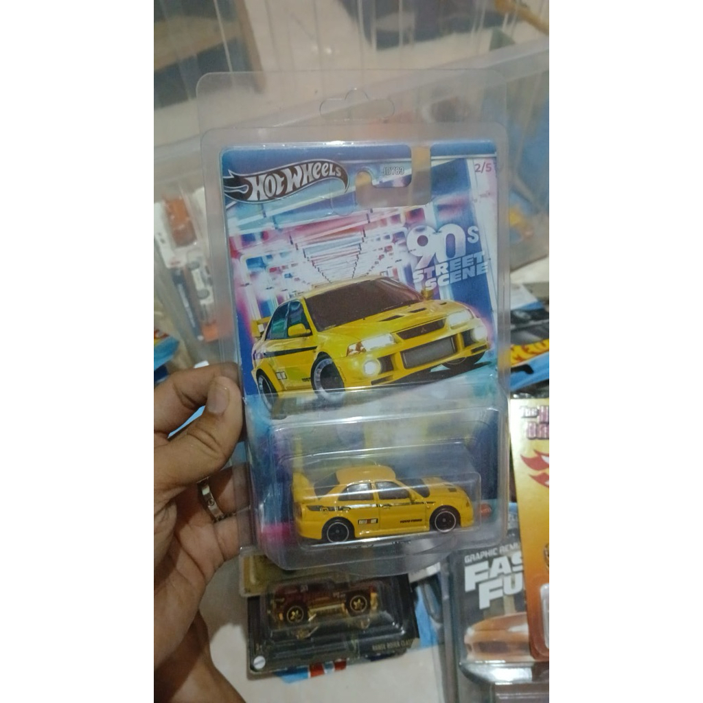 Hotwheels lancer kuning 90s