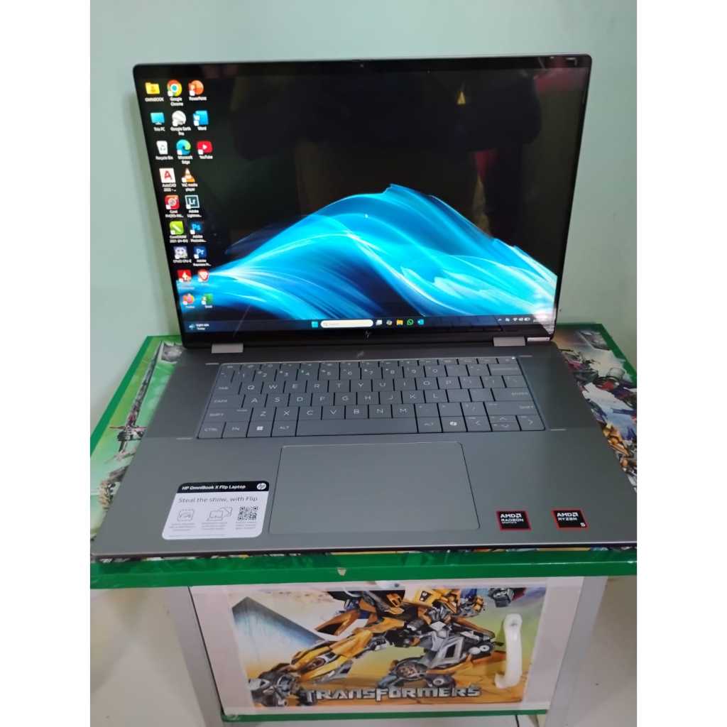 HP OmniBook X Flip Laptop 16 Ryzen 5 220 8GB/512GB 16inc Touchscreen