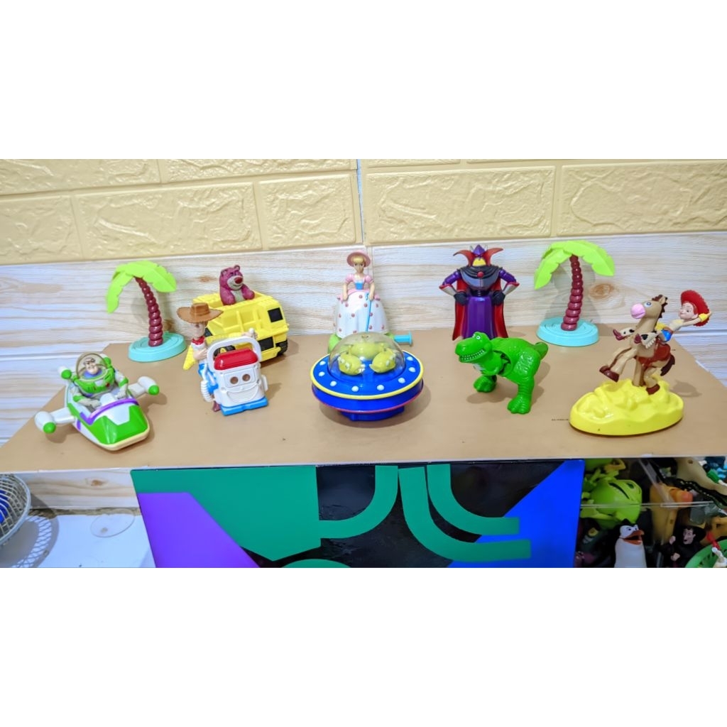 Toy Story 8 Pcs Takeall Figure by MCD