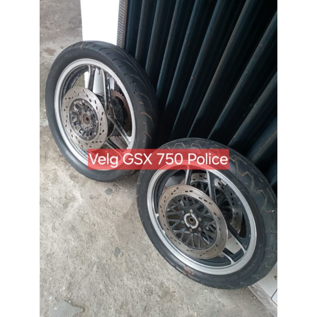 Sepasang Velg Moge GSX 750 Police