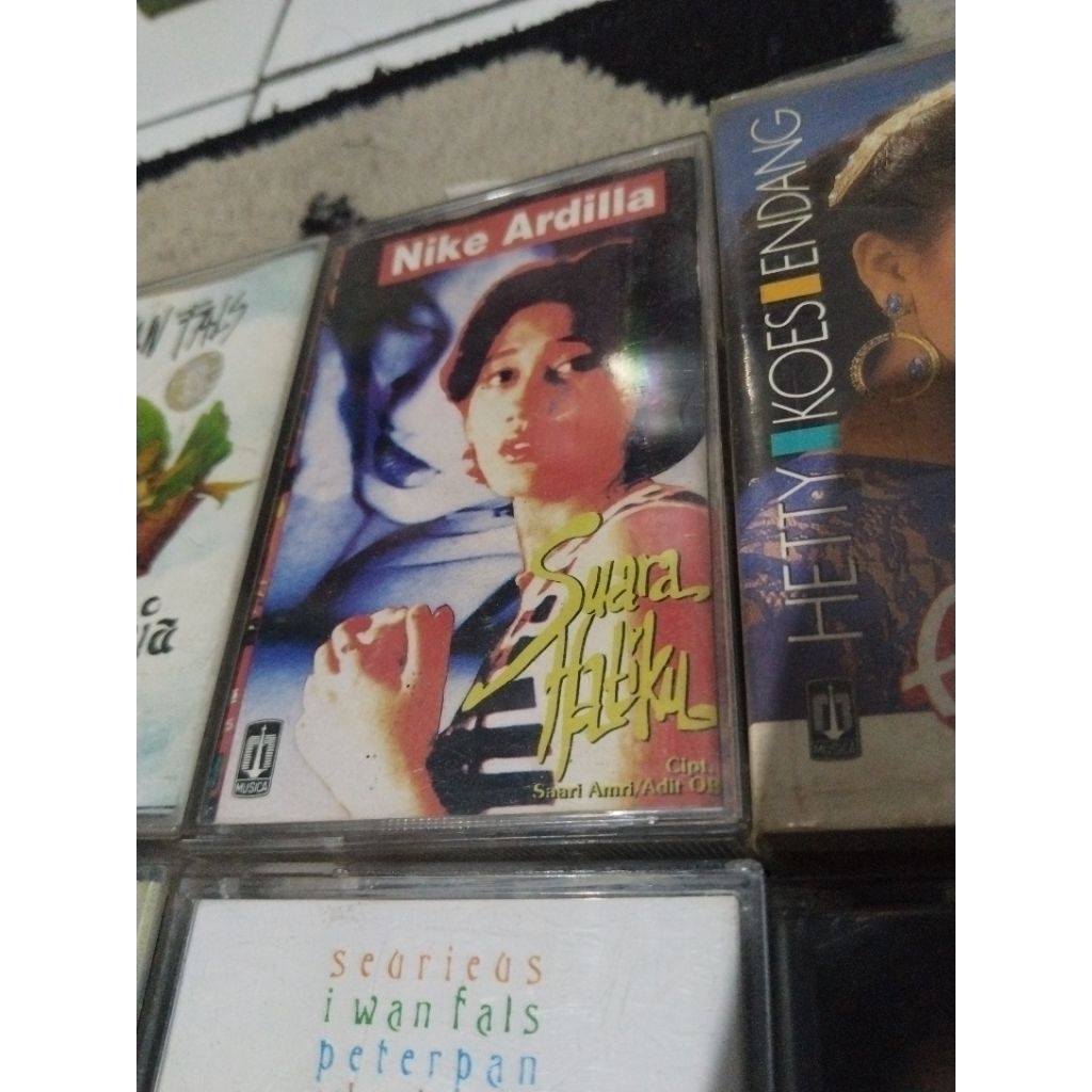 kaset pita nike ardilla / suara hatiku