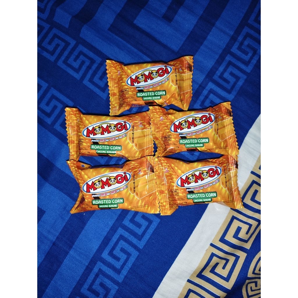 Momogi Mini Snack Rasa Jagung Bakar Original Eceran Isi 1pcs
