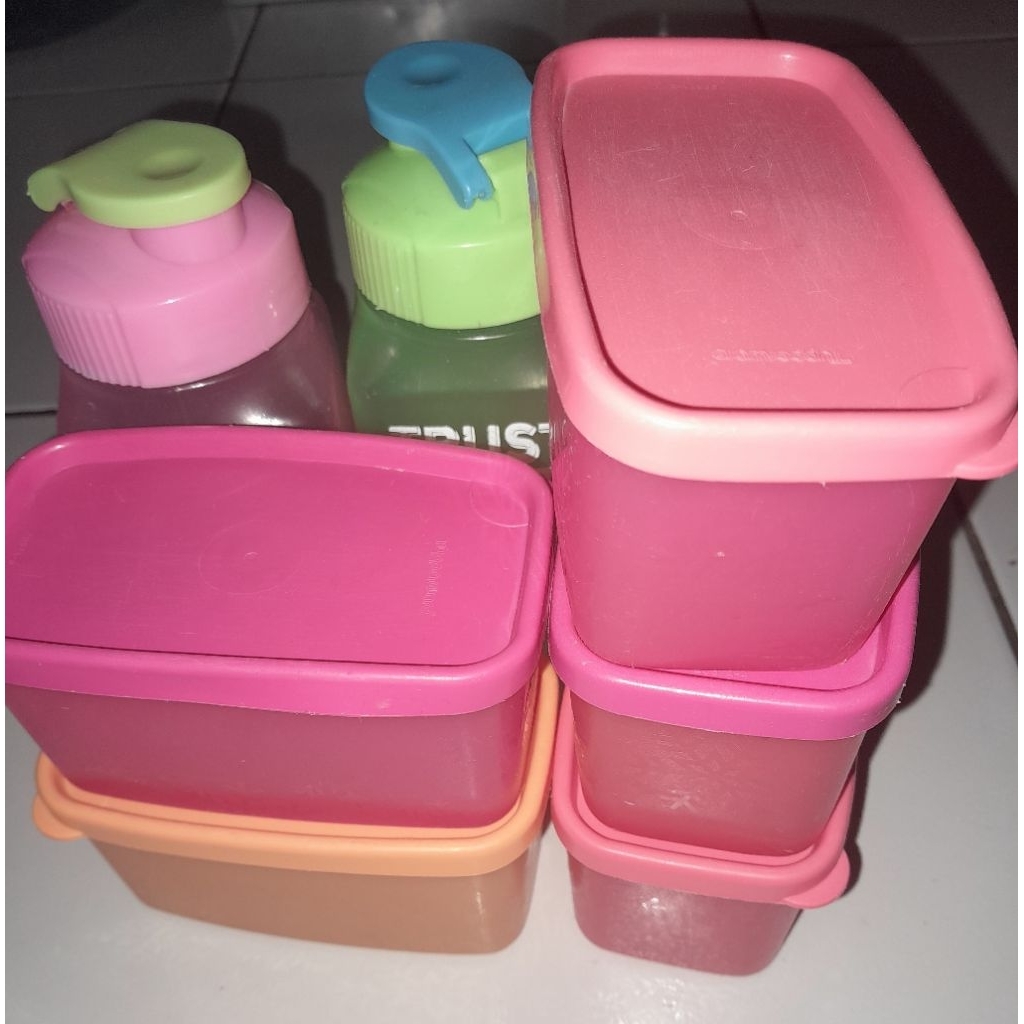 Kotak bekal Tupperware sz kecil ( 5pcs ) Preloved