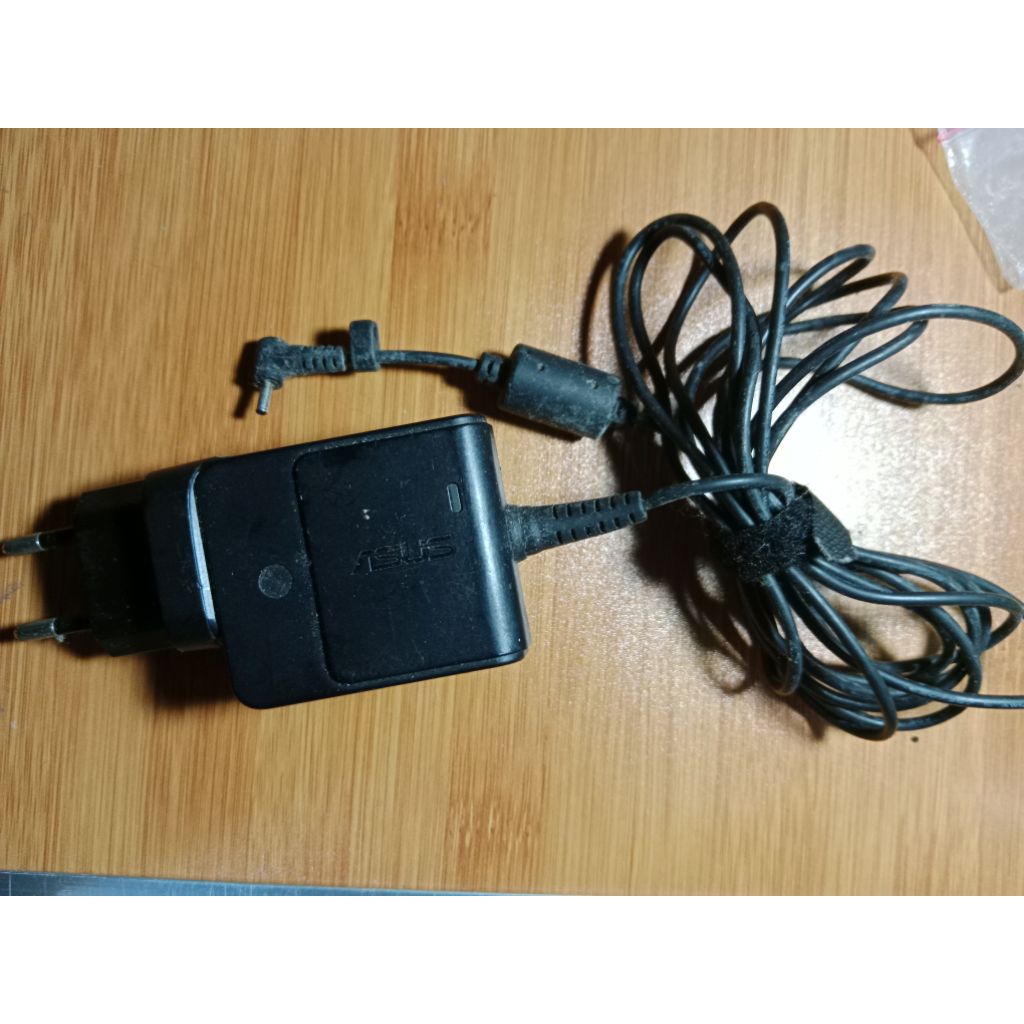 Charger Netbook Asus rusak